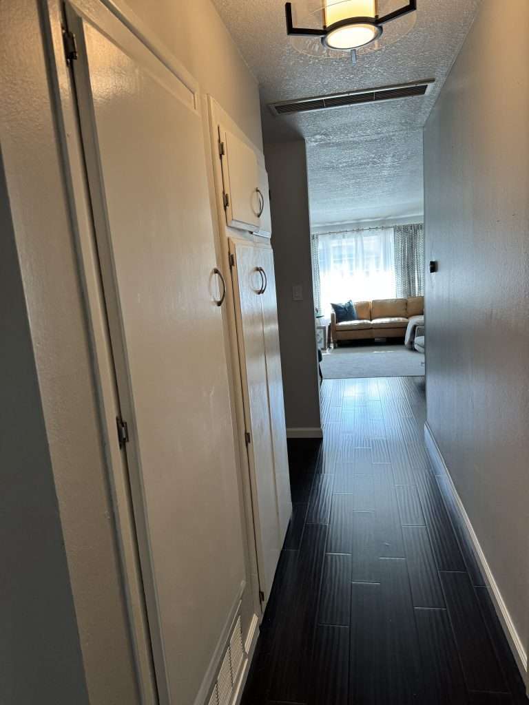 Keels Way Hallway Before (4)